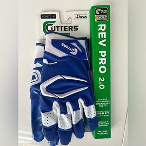 BNWT Cutters Rev 2.0 Receiver Football Gloves-all season